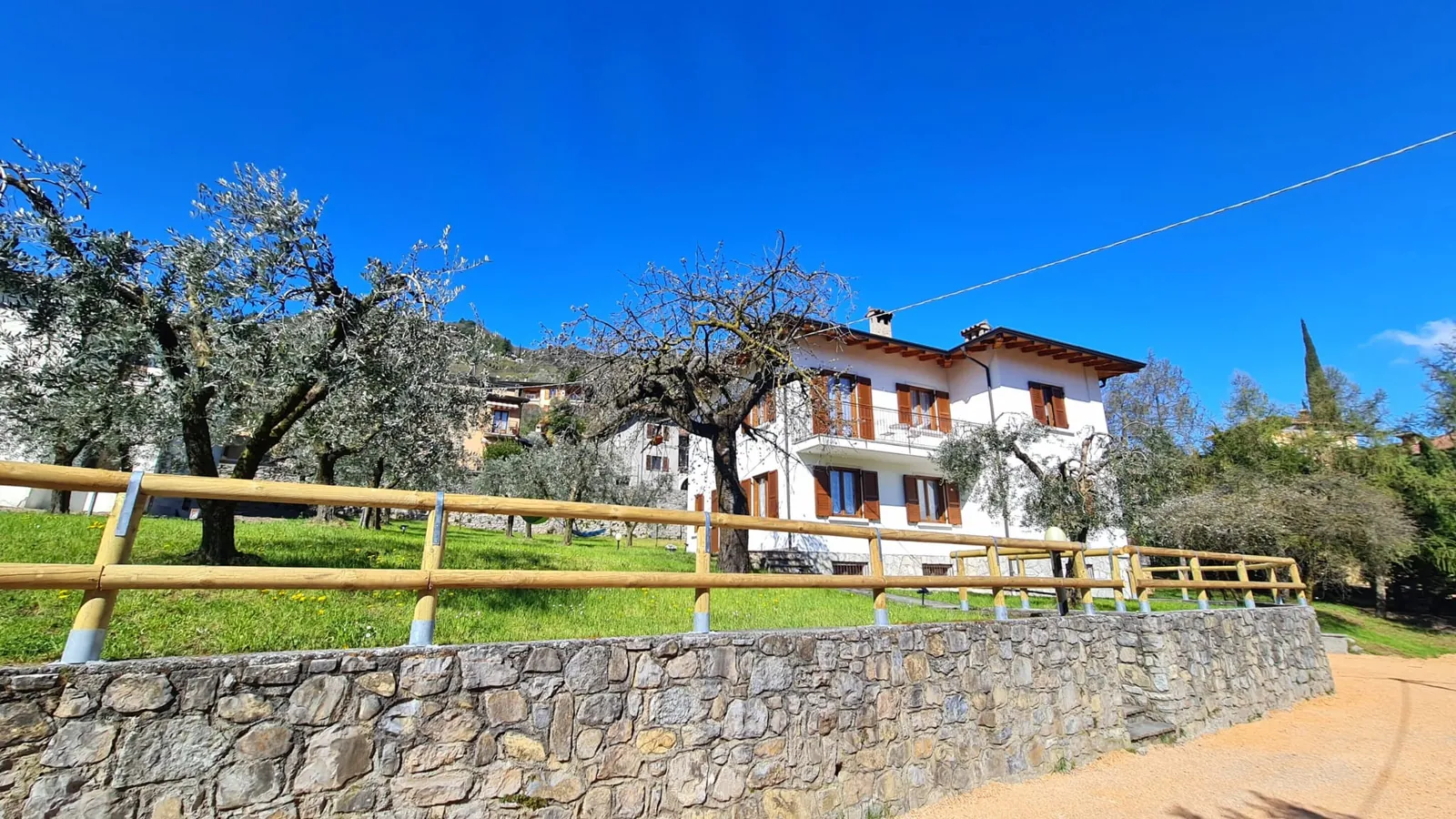 Facciata esterna della villa